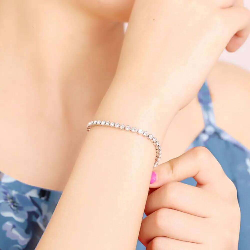 1pc Fashion Hand Chain Stretch Shine Bracelets For Women Couple Charm Austria Crystal Cuff Bangles Wedding Jewelry Z260225