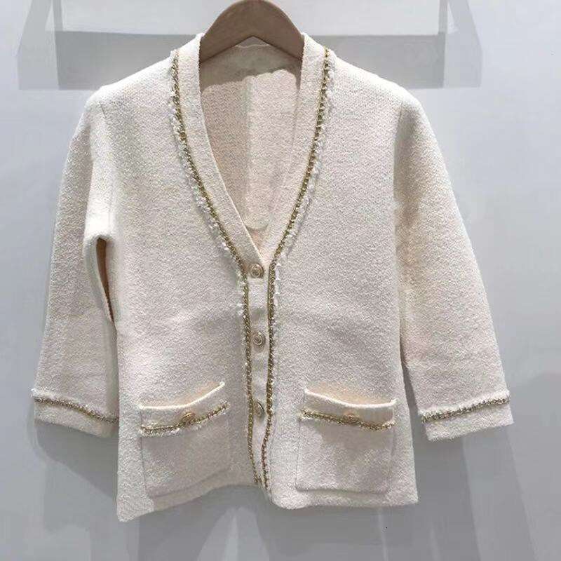 2026 new French style small fragrance metal chain V-neck single breasted knitted jacket for women