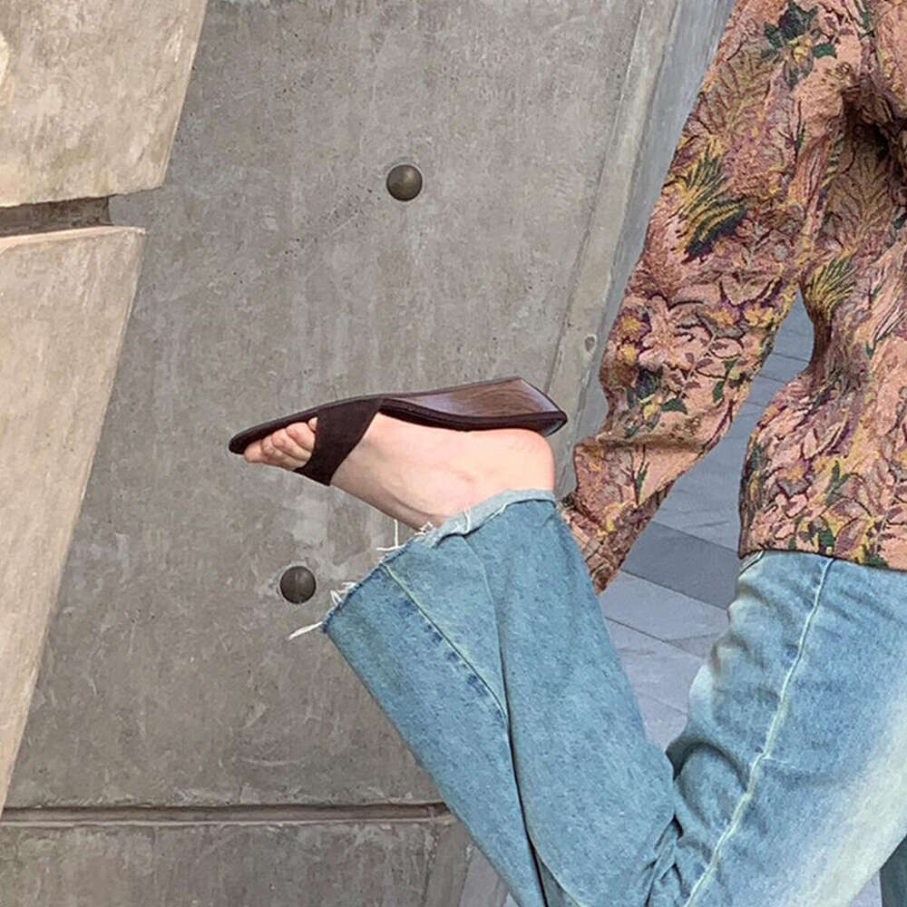 Vintage Simple Open-Toe Outdoor for Women Round Toe Slip-On Wood Grain Wedge Suede Slide Sandals L260210
