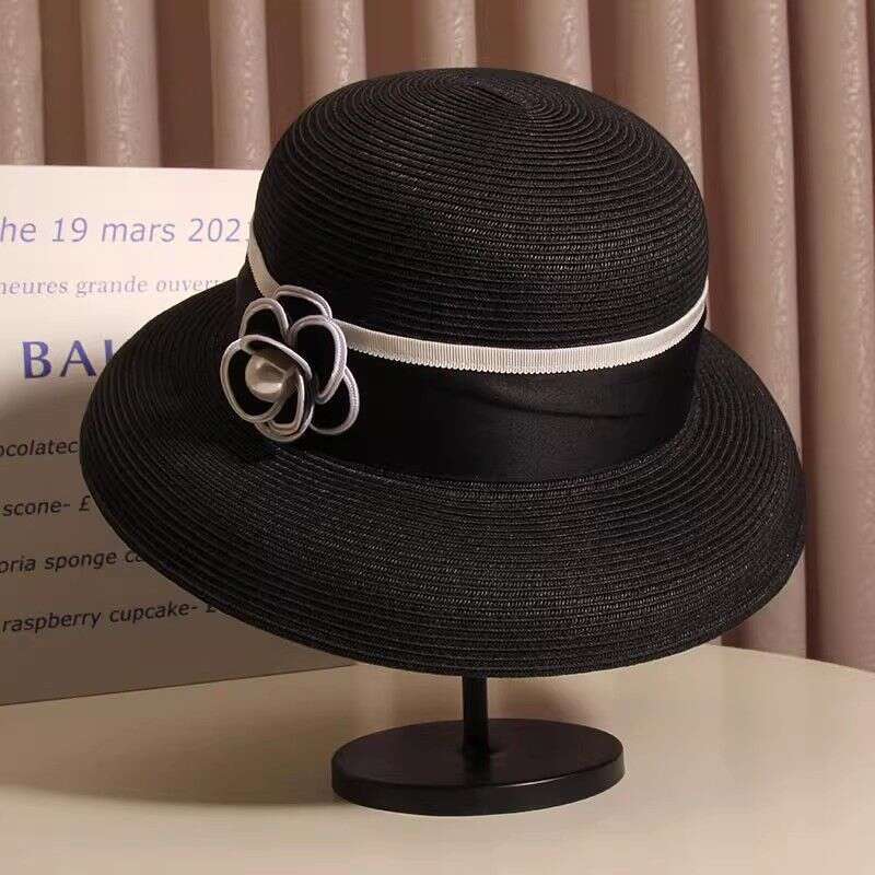 Metal buckle decorated straw hat Fashionable tassel decoration Suitable for wedding guests and garden parties