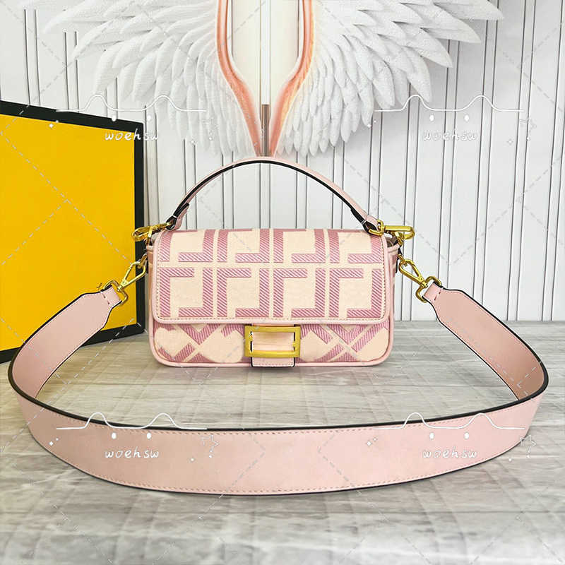 Designer Bag 0159 Womens vintage Canvas shoulder bag Magnetic button handbag fashion embroidery sense crossbody