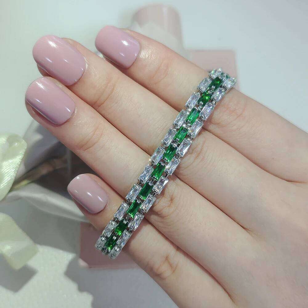 2023 New Arrival Unique Design Green Chain Bracelet Bangle for Women Christmas Gift Jewelry S8254 Z260225