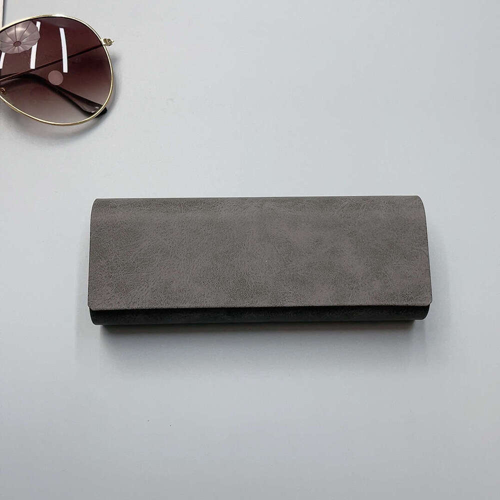 Portable Glasses Case Lightweight Anti Stress Design with Magnetic Closure and Sheepskin Texture for Retro Sunglasses Storage Travel Gift(Note the 1 c