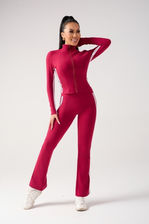 Yoga Set Women Two-Piece High-Waisted Seamless Leggings Sports Bra Striped Workout Running Fitness Pilates Outfit