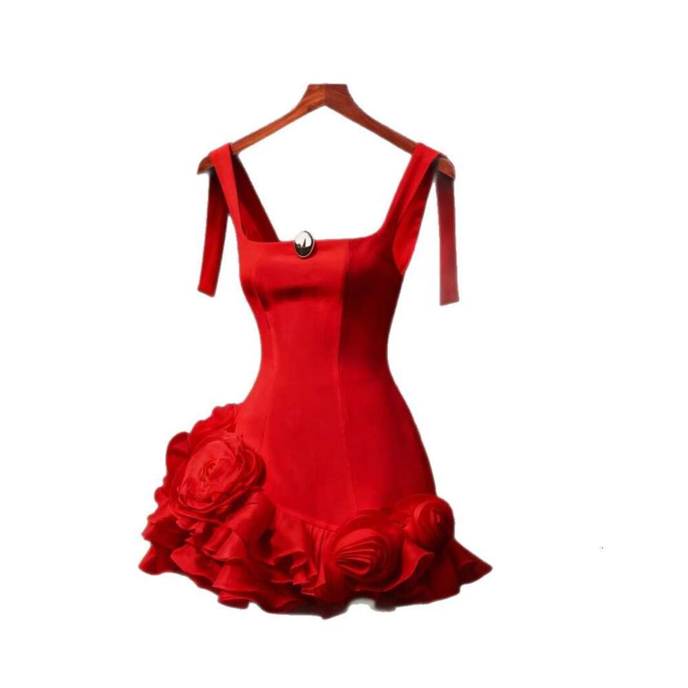 2026 new niche design fashionable and sexy velvet suspender skirt paired with 3D floral fluffy short skirt for women