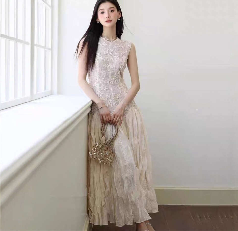 2026 New Spring and Autumn Elegant Ladies' Sleeveless Lace Jacquard Splicing Long Dress with Large Bottom for Women