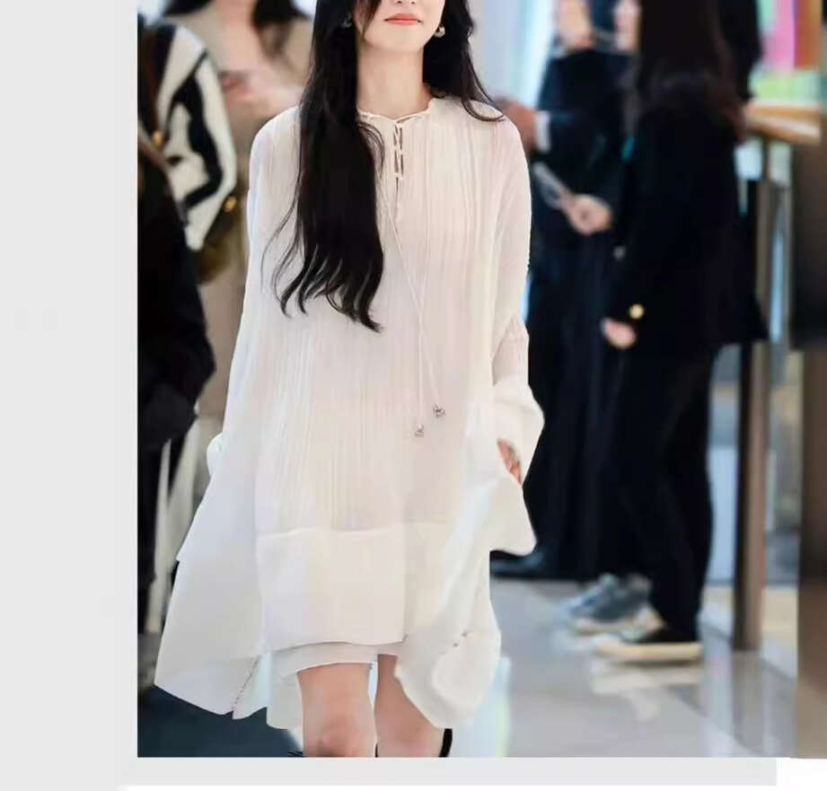 2026 Autumn/Winter Collection Fashion Design Loose Folded White Dress Star Same Style Women