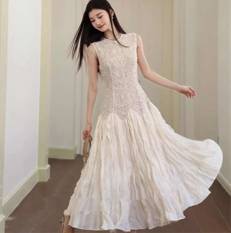 2026 New Spring and Autumn Elegant Ladies' Sleeveless Lace Jacquard Splicing Long Dress with Large Bottom for Women
