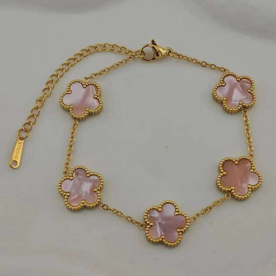 18k Gold Plated Lucky Five-Leaf Flower Stainless Steel Bracelet Women's Exquisite Five-Pointed Star Luxury Party Jewelry Gift Z260225