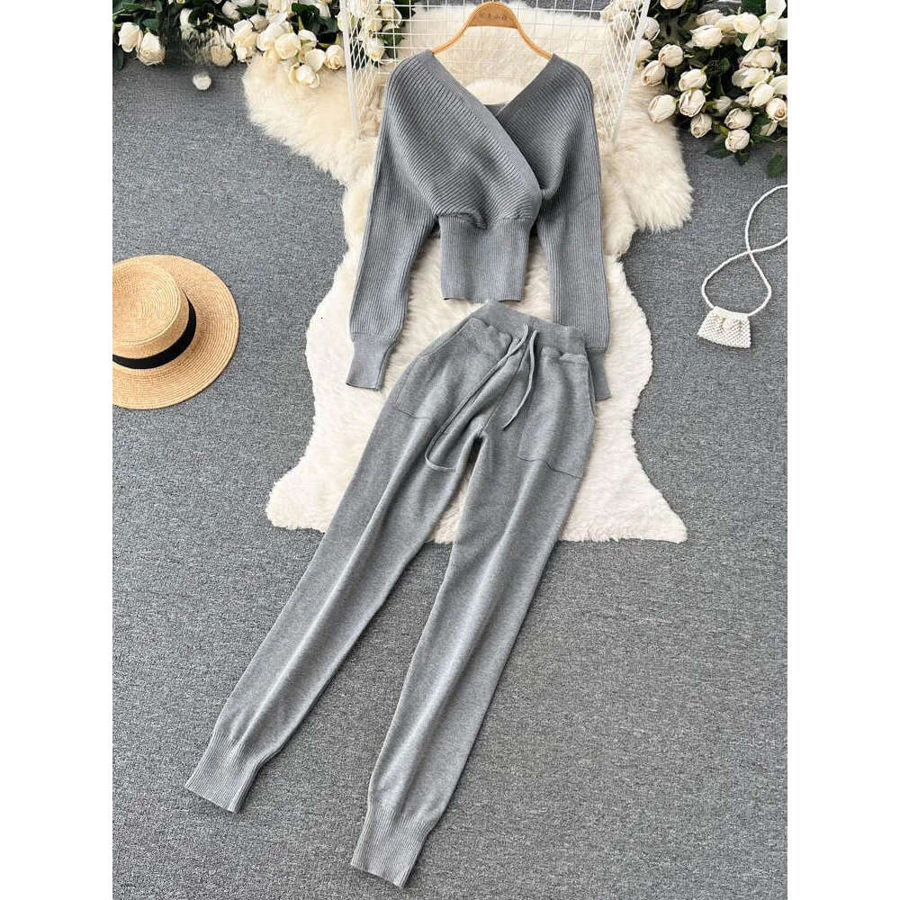 Women's designer winter casual knitted two-piece V-neck long sleeved sweater elastic pants set 2026