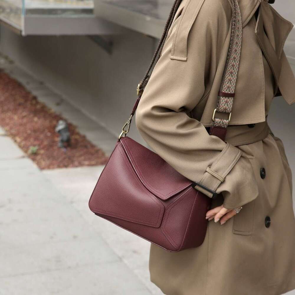 Luxury Shoulder Bags Totes Hobo Top Layer Cowhide Niche Versatile Single Crossbody Simple Practical Women S Envelope Square Zipper Bag Soft Leather SE