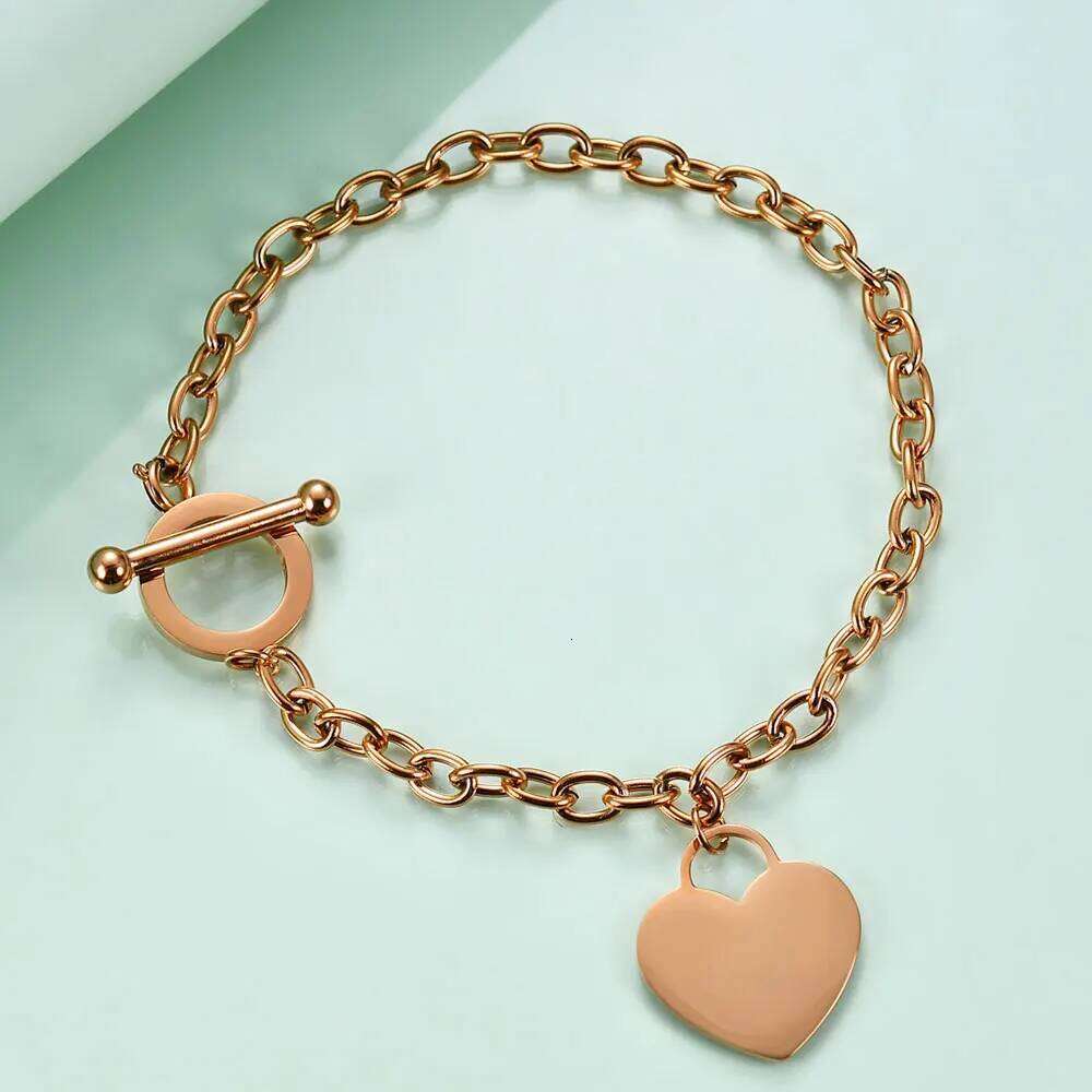 Moon-shaped and heart-shaped OT chain smooth titanium women's bracelet, simple stainless steel Z260225