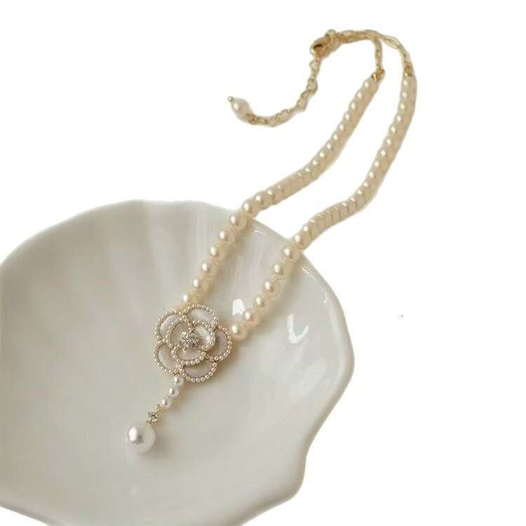 Niche Pearl Choker for Women Summer Fresh Pendant Necklace Flower Collarbone Chain