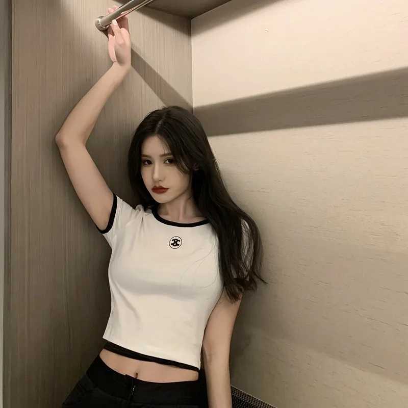 Women's Slim High Waist Crop Top, Trendy Short Sleeve Tee for LayeringT260226
