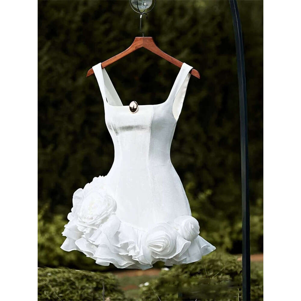 2026 new niche design fashionable and sexy velvet suspender skirt paired with 3D floral fluffy short skirt for women