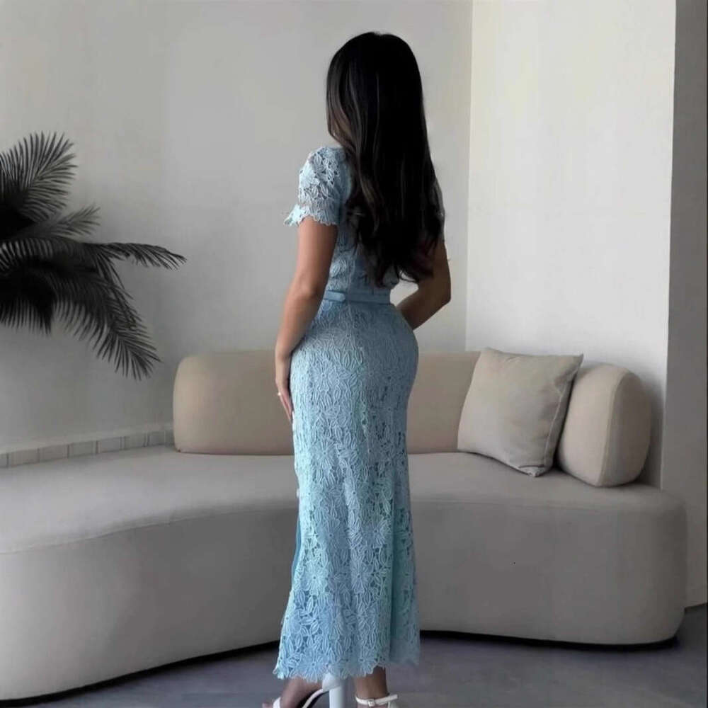 2026 Designer Fashion Brand Lightweight Luxury Women's Elegant Square Collar Lace Waist Slimming Long Skirt