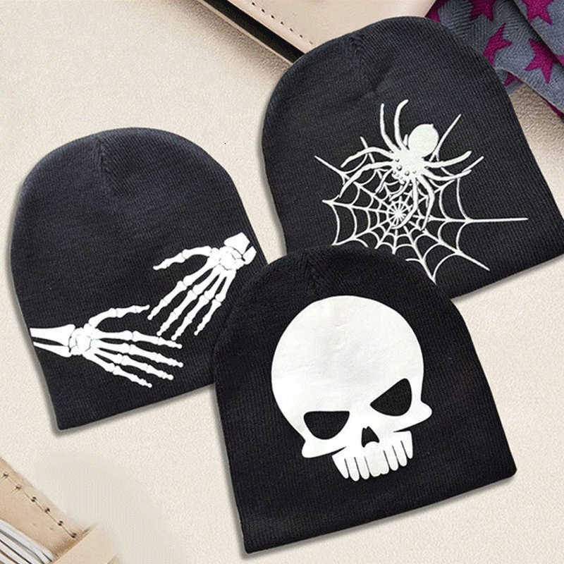 Winter Warm Knitted Hat Versatile Trendy Personality Funny Hat Halloween Glow-in-the-Dark Spider Mens Knitted Hat S260225