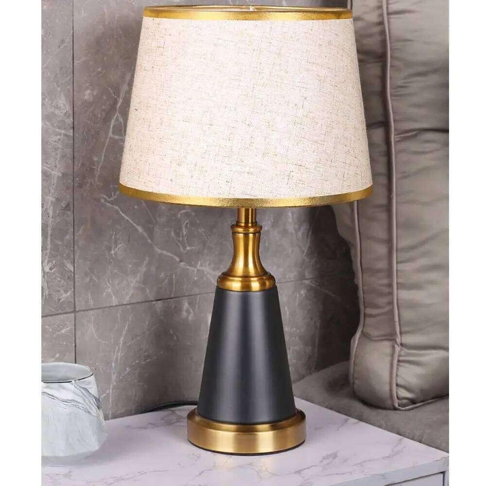 Modern Touch Table Lights Chinese Style Fabric Bedroom Bedsides Metal Base Study Room Desk lighting Fixtures Wedding Gift H260225
