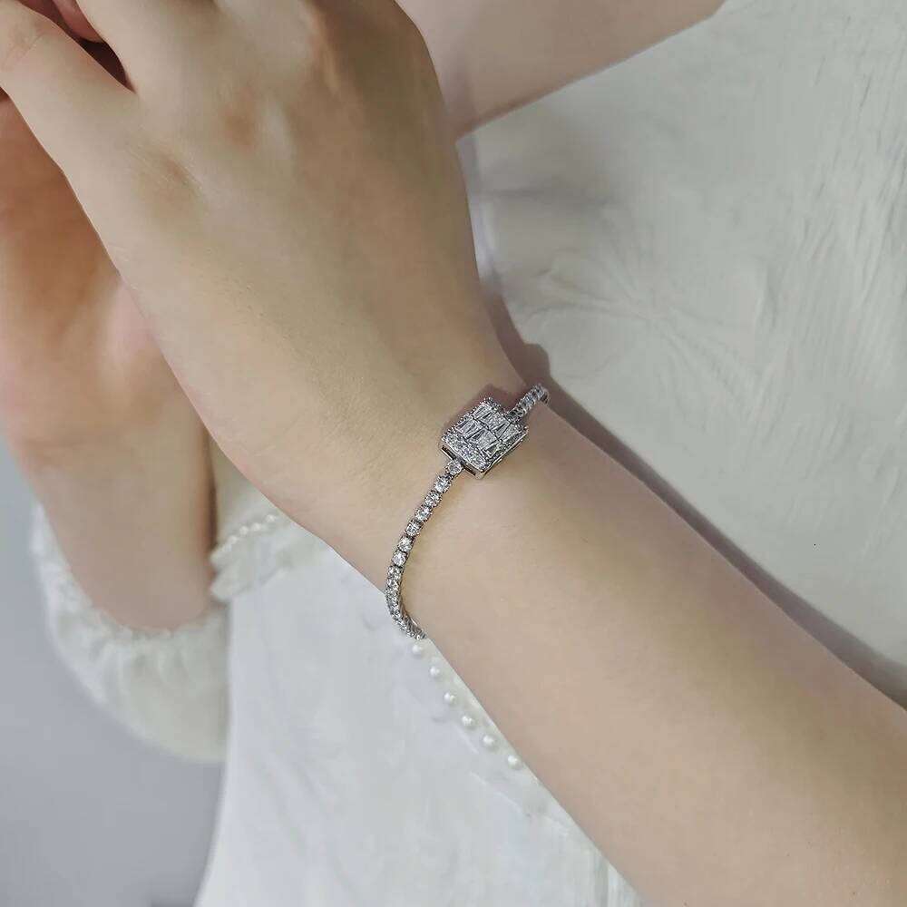 Moonso Fashion Princess Bracelet Bangle for Women Anniversary Gift Jewelry Wholesale Free Shipping Items S8246 Z260225