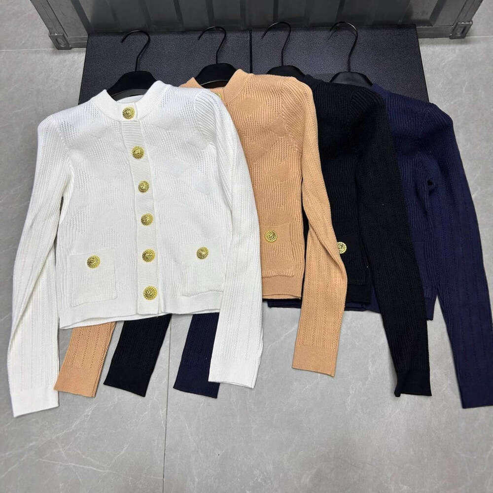 2026 autumn and winter new women's four-color optional diamond pocket knitted long sleeved single breasted cardigan multifunctional top