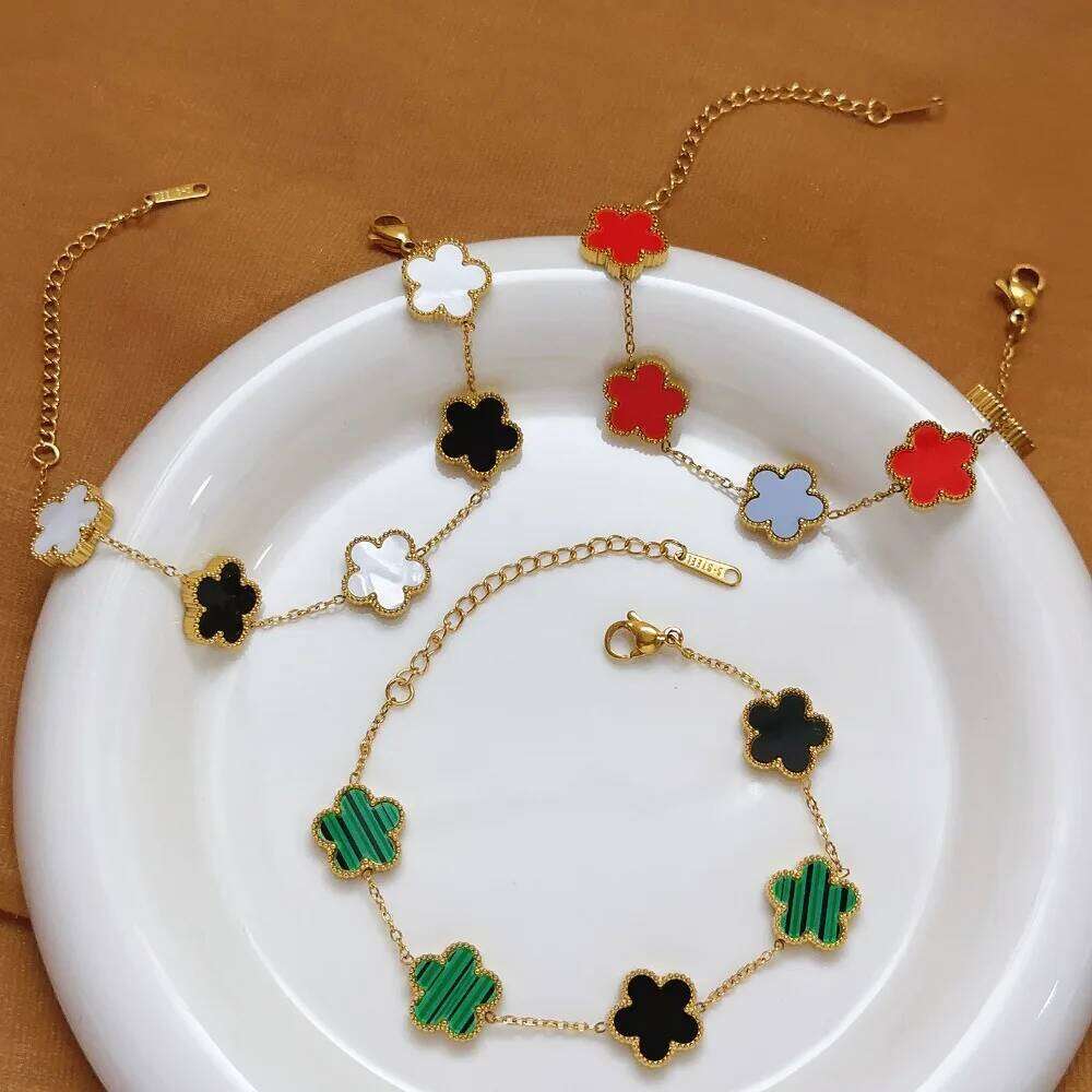 Sweet Fashion Exquisite Double-sided Five Leaf Flower Bracelet for Women Friends Stainless Steel Lucky Jewelry Does Not Fade Z260225