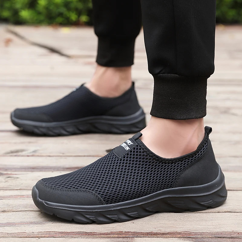 Lightweight Men Casual Shoes Breathable Slip on Male Casual Sneakers Anti-slip Mens Flats Outdoor Walking Shoes Size 39-47 260305