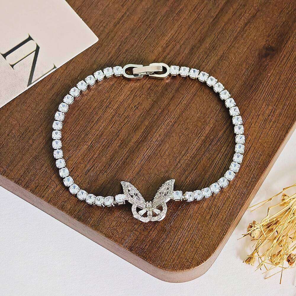 Moonso Arrival Butterfly Luxury Vintage 3mm Zircon 20cm Silver Color on Hand Bracelet Bangle for Women Lady Gift Jewelry S7059 Z260225