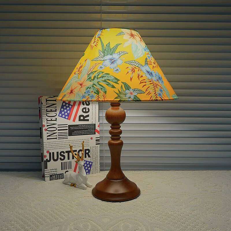 Luxury High-end Sense Nordic Decoration Retro Oak Bedroom Bedside Table Lamp Solid Wood Atmosphere Night Light H260225