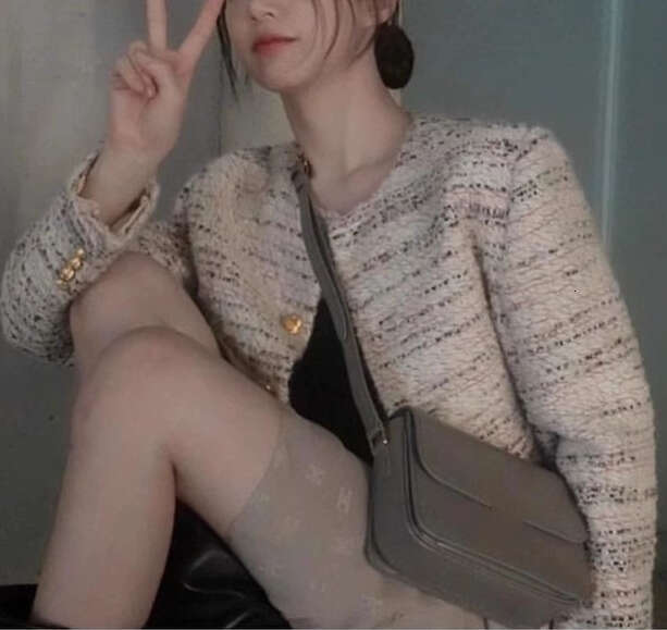 Autumn and winter high-end fashion brand line collar single breasted white-collar elegant commuting multi-functional style short jacket