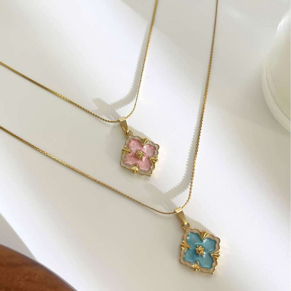 Four-leaf Enamel Women's Four-leaf Necklace Light Luxury Collarbone Chain