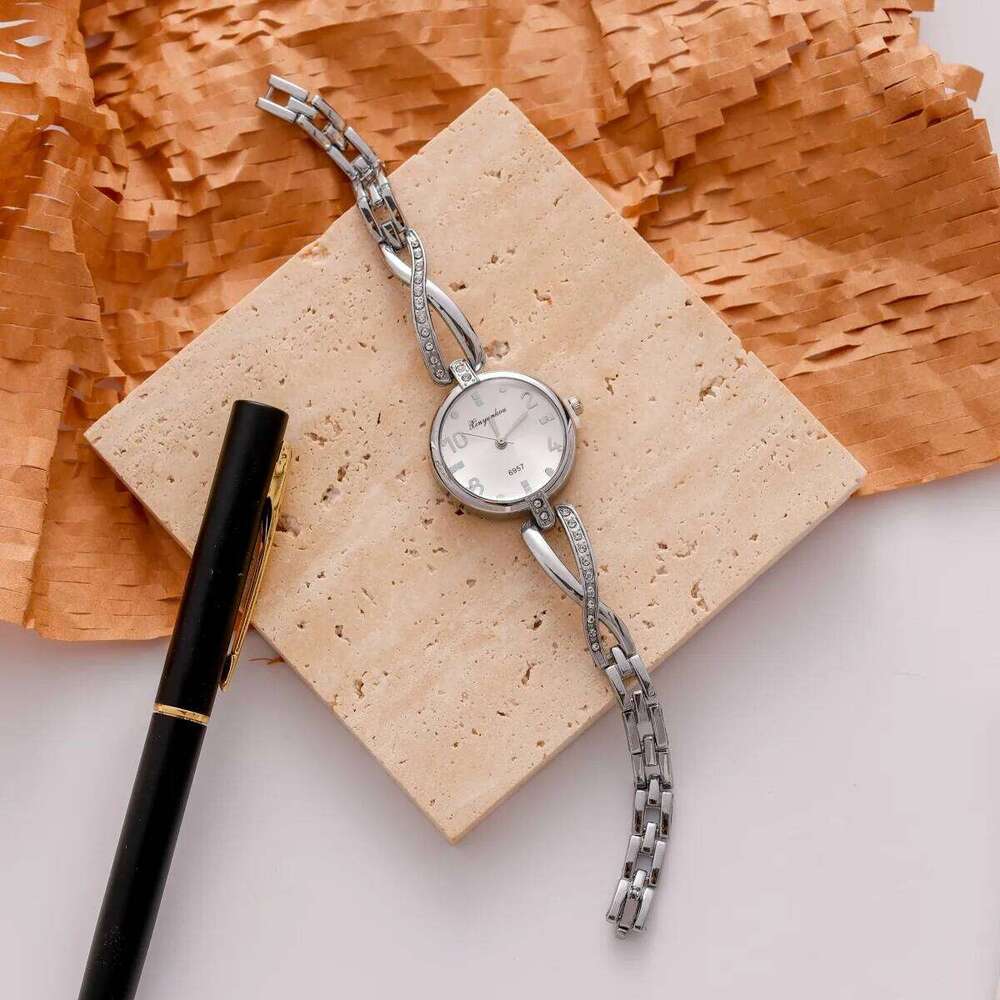 Chic Ladies' Watches Roman Numeral Dial Rhinestone Inlaid Elegant Design Women Quartz Watch Fashion Accessory H260225 - view 5
