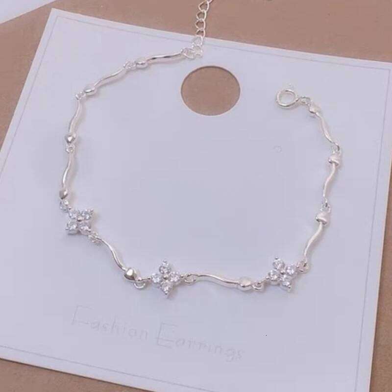 ANENJERY Sparkling Zircon Four Leaf Flower Chain Bracelet Light Luxury Design for Women Niche Simple Desgin Party Jewelry Gifts Z260225