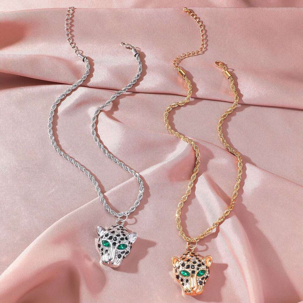 Shiny Cheetah Rhinestone Inlaid Pendant Punk Style Creative Leopard Head Necklace