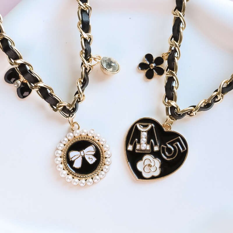 Dog Collar Pet Charms Luxury Metal Leather Woven Chain Pet Collar with Perfume Bottle Flower Heart Charms Rhinestone Sparkle Adjustable for Kittens an