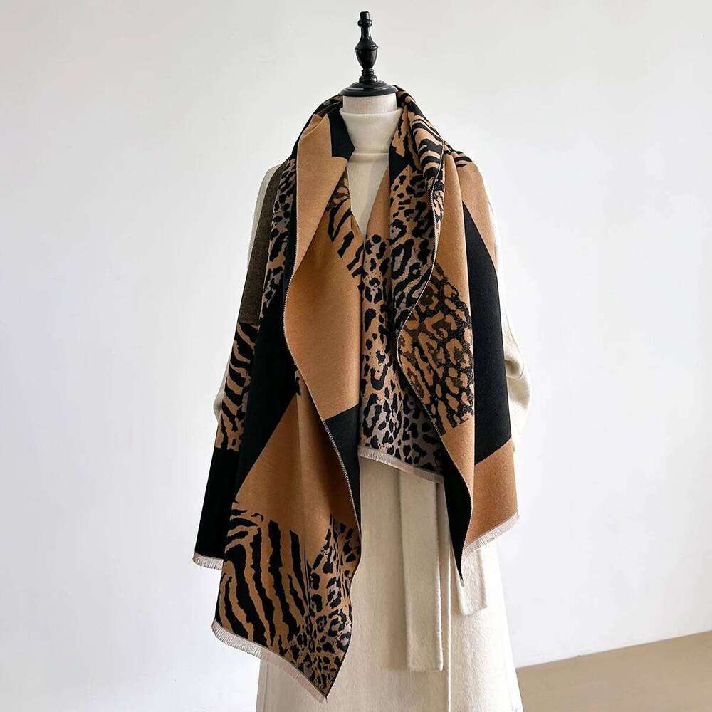 New Brand Elegance Two-Sided Leopard Print Scarf Soft Warm Fringe Pashmina Shawl Autumn and Winter Coldproof Windproof Blanket Z260226