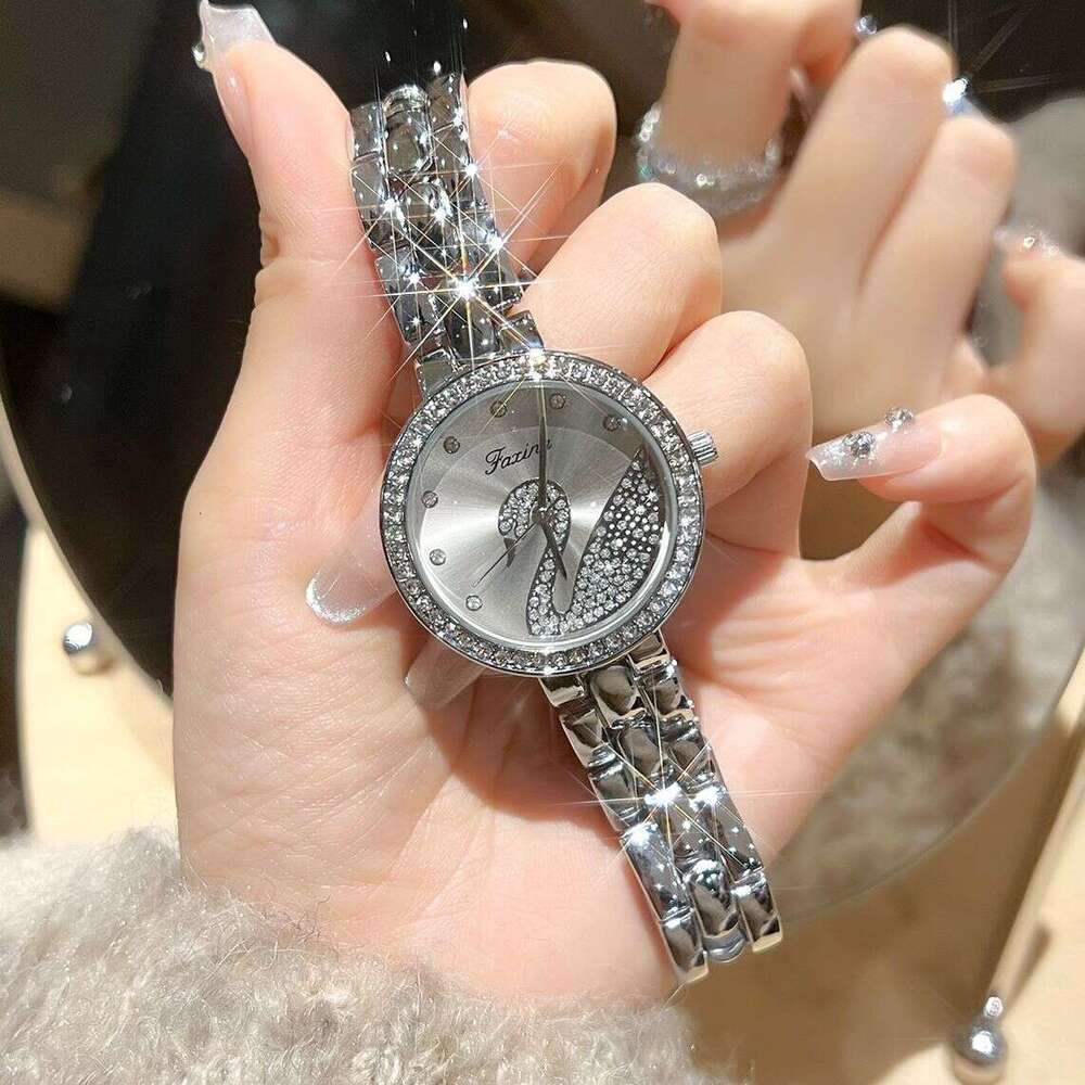 New Model Of Starry Sky Watch, Niche Light Luxury With A High-End Feel, Diamond-Encrusted Swan-Style Bracelet, Women's Quartz Wristwatch