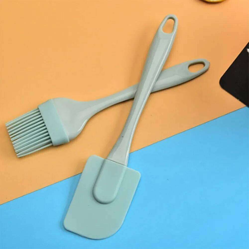 3Pcs Cream Scraper DIY Bread Cake Butter Mixer Oil Brush Kitchen Baking Tool Silicone Spatula Non-stick