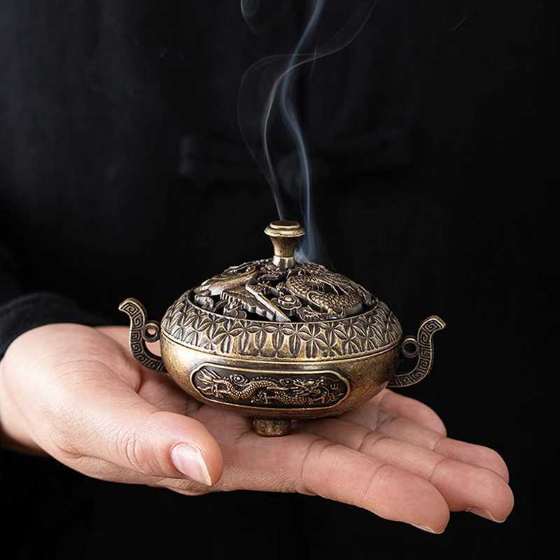 Incense Burner Antique Hollow with Cover Chinese Ancient Mini Ornament for Home Office DecorT260227