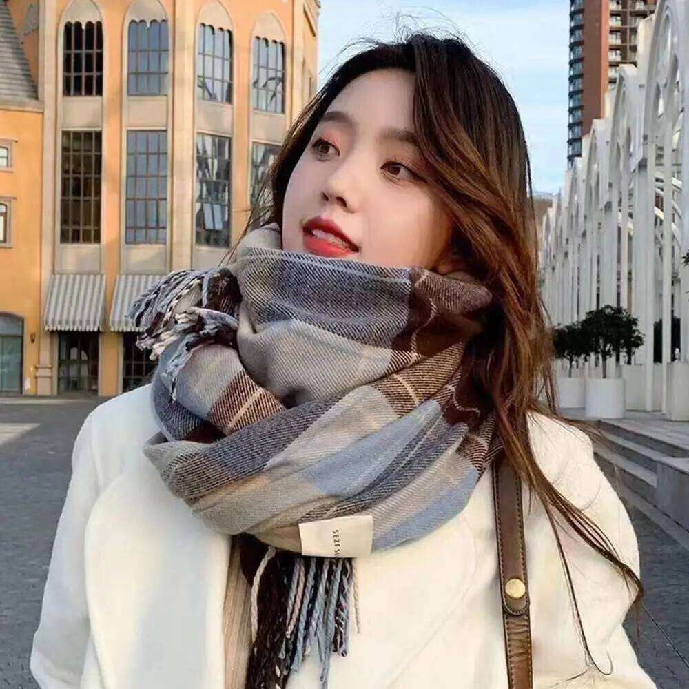 Plaid Design High-End Female Winter Korean Version Of Everything With British Classic Checker 2024 Neck Warm Scarf Z260226