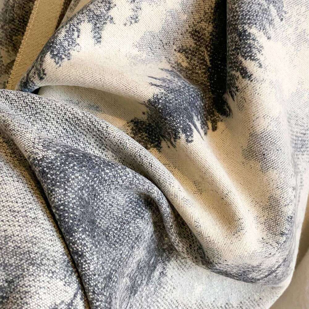 2025 New Luxury Design Winter Two-Sided Cashmere Print Scarves High Quality Women Thicken Wrap Shawl Ladies Brand Pashmina Scarf Z260226