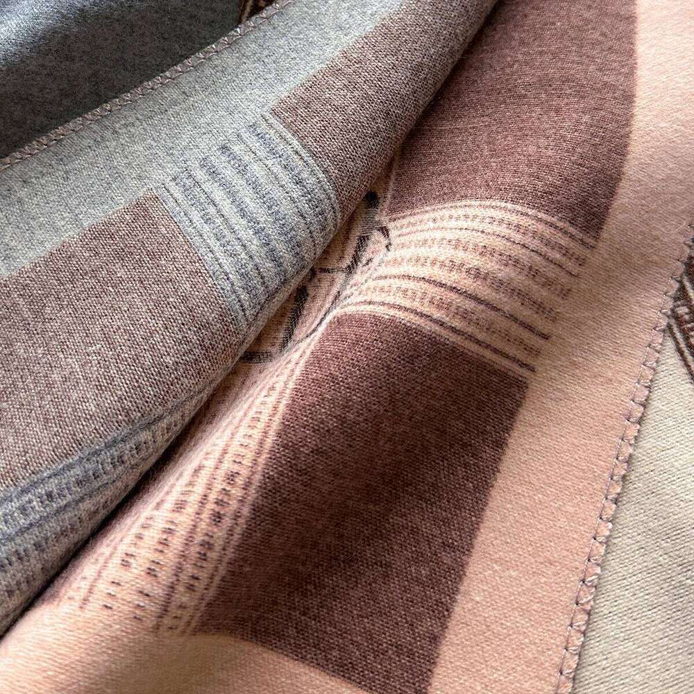 New Luxury Brand Two-Sided Jacquard Scarf Cashmere Soft Warm Fringe Pashmina The Horse Shawl Winter Coldproof Windproof Blanket Z260226