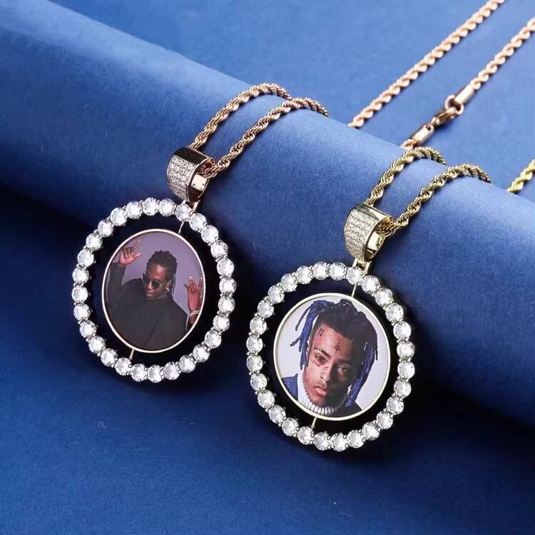 Custom Hip Hop Memory Medallion Jewelry 925 Silver with VVS Moissanite Ice Out Circle Picture Photo Pendant