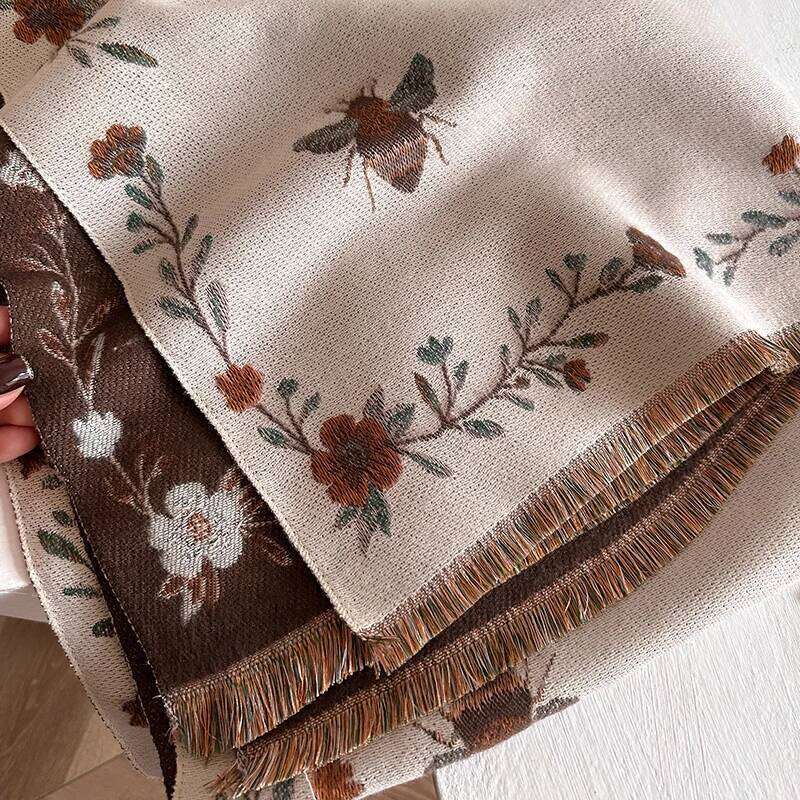 2025 New Brand Little Bee Flowers Scarf for Women Warmer Winter Pashmina Print Scarves Shawls Female Thick Blanket Wraps Foulard Z260226
