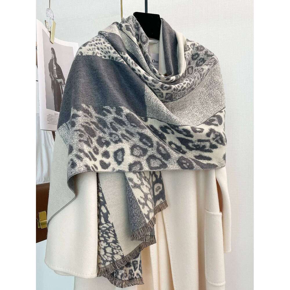 Women's Scarves Leopard Print Winter Thickened Imitation Cashmere Shawl Neck Protection Warm Soft Fashion Large Shawls Z260226