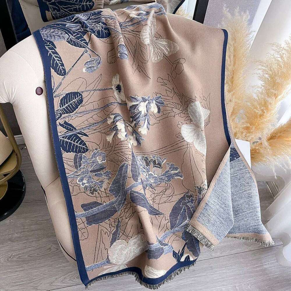 Women Autumn and Winter Elegance Two-Sided Print Pashmina Scarf Warm Fringe Shawl Fashion Outdoor Coldproof Windproof Blanket Z260226
