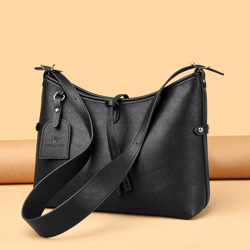 Women Suede Shoulder Bag with Interior Pocket Crossbody Bag Adjustable Strap Trendy Bucket Bag Travel Bag 241201