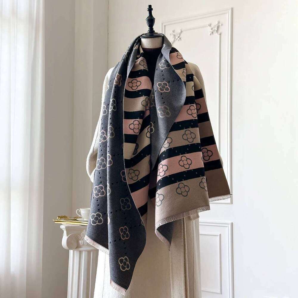 Women's Winter Versatile Trendy High-end Feel Faux Sheepskin Office Air Conditioner Scarf Thickened Warm Neck Warmer Z260226
