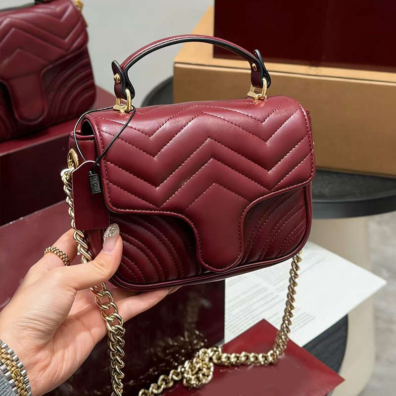 New Light Gold Chain Burgundy Designer Crossbody Bags Shoulder Bag Totes Handbags Chain Totes Bag Soft Sheepskin Leather Purses