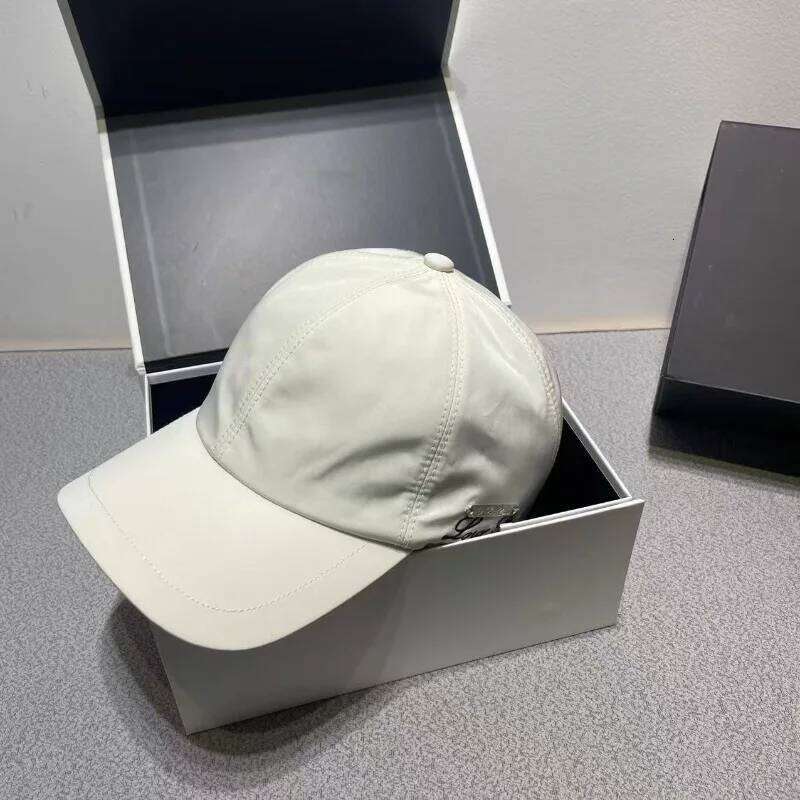 High quality letter embroidered baseball with wind reversed iron logo, sun protection duckbill cap, versatile cap Z260226