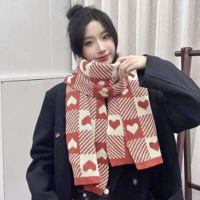 Autumn and New Korean Version Versatile Warm French Retro Cute Winter Multi-style Casual Heart Scarf Fashion Trend Z260226